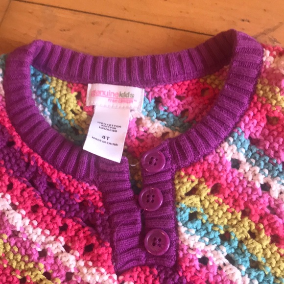 Rainbow poncho for a toddler size 4T - Picture 2 of 5